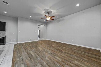 916 Water Garden Cir in Little Elm, TX - Building Photo - Building Photo