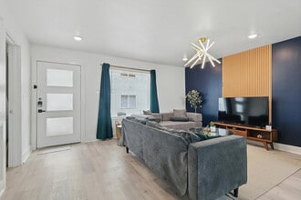 4416 San Jacinto St in Dallas, TX - Foto de edificio - Building Photo