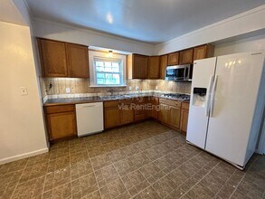 2004 Woodward Ave in Kalamazoo, MI - Building Photo - Building Photo