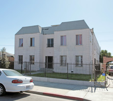 2764 E 58th St Apartamentos