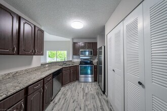 3401 NW 44th St in Lauderdale Lakes, FL - Building Photo - Building Photo