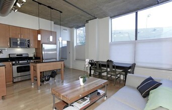 2301 Champlain St NW, Unit 110 in Washington, DC - Building Photo - Building Photo