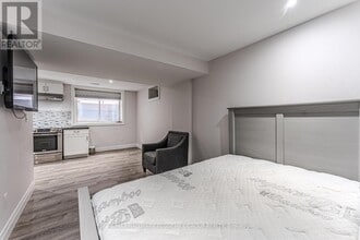 17 Wagner Crescent in Essa, ON - Building Photo - Building Photo