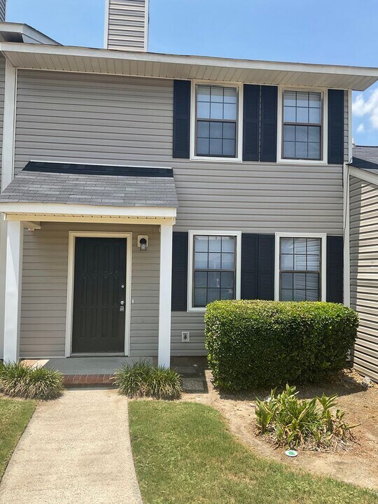 3929 Miramar Ct in Martinez, GA - Foto de edificio
