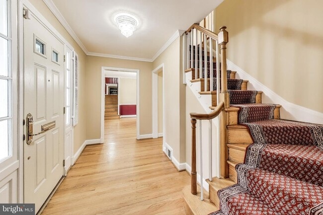 9326 W Parkhill Dr, Unit 201 in Bethesda, MD - Building Photo - Building Photo