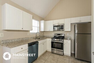 4290 Ward Bluff Ct, Unit 445 in Ellenwood, GA - Foto de edificio - Building Photo