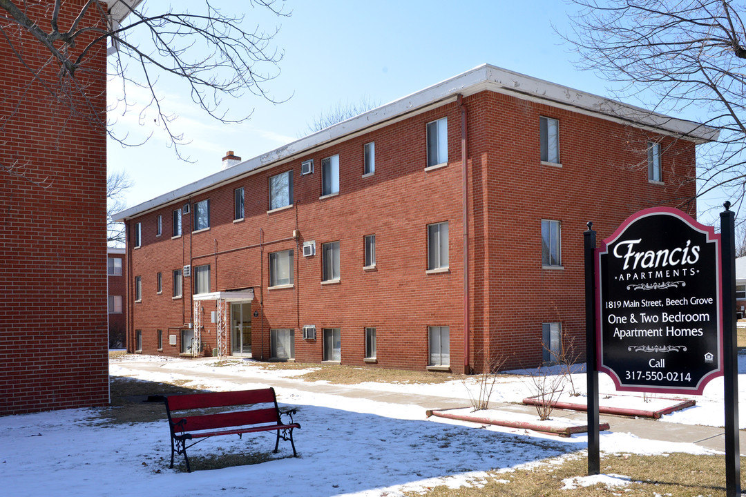 Francis Apartments in Beech Grove, IN - Building Photo