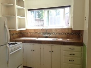 32 Vía Ventura, Unit Down in Monterey, CA - Building Photo - Building Photo