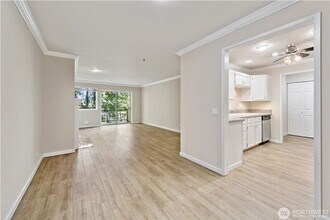 200 99th Ave NE in Bellevue, WA - Building Photo - Building Photo