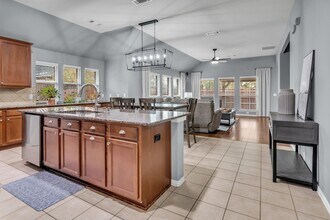 6548 Fairview Dr in Watauga, TX - Building Photo - Building Photo