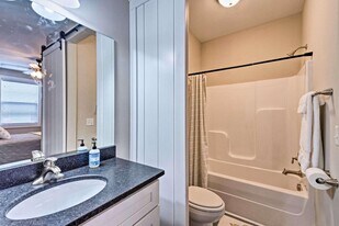 1117 Greenwood Alley in Bowling Green, KY - Building Photo