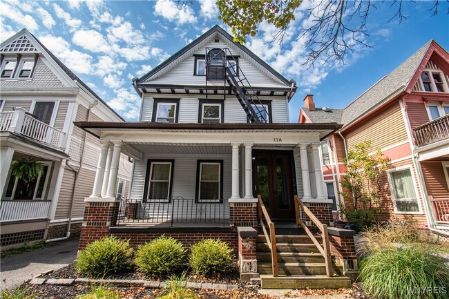 property at 118 Norwood Ave