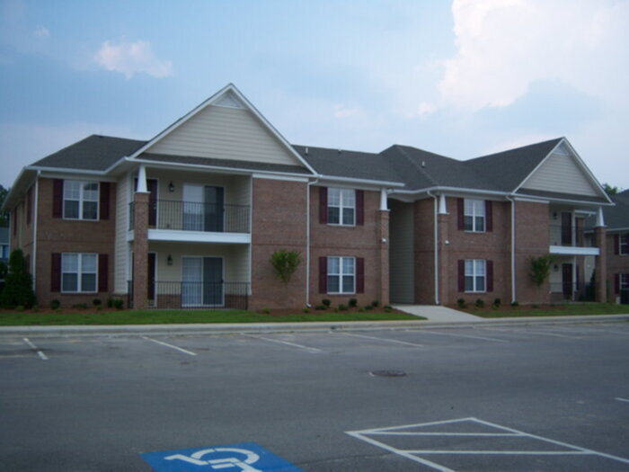 1720 Renwick Dr in Fayetteville, NC - Building Photo