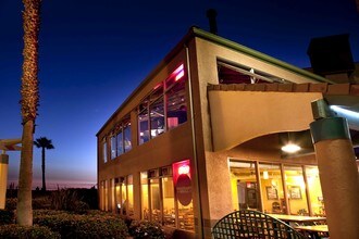 710-714 Seacoast Dr in Imperial Beach, CA - Foto de edificio - Building Photo