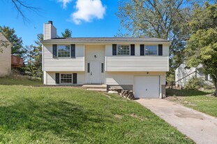 7 Waterside Way in Covington, KY - Building Photo