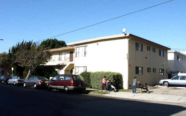 11633 Idaho Ave in Los Angeles, CA - Building Photo - Building Photo