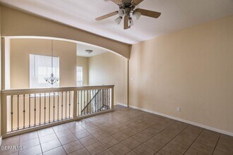 3150 N Yarbrough Dr in El Paso, TX - Building Photo - Building Photo