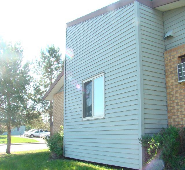 Pleasant Valley Apartments in Dickinson, ND - Building Photo - Building Photo