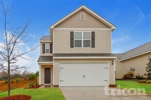 2010 Southlea Dr in Inman, SC - Building Photo