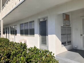 130 Northampton G in West Palm Beach, FL - Building Photo - Building Photo