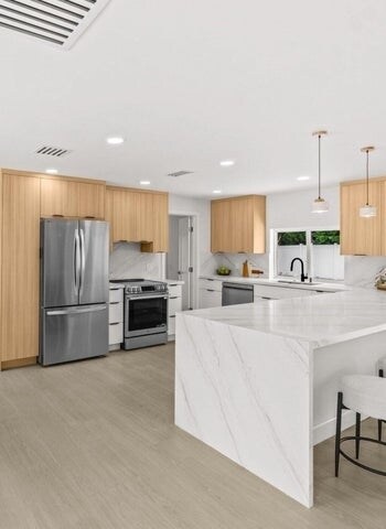 608 SE 2nd Ave in Delray Beach, FL - Foto de edificio