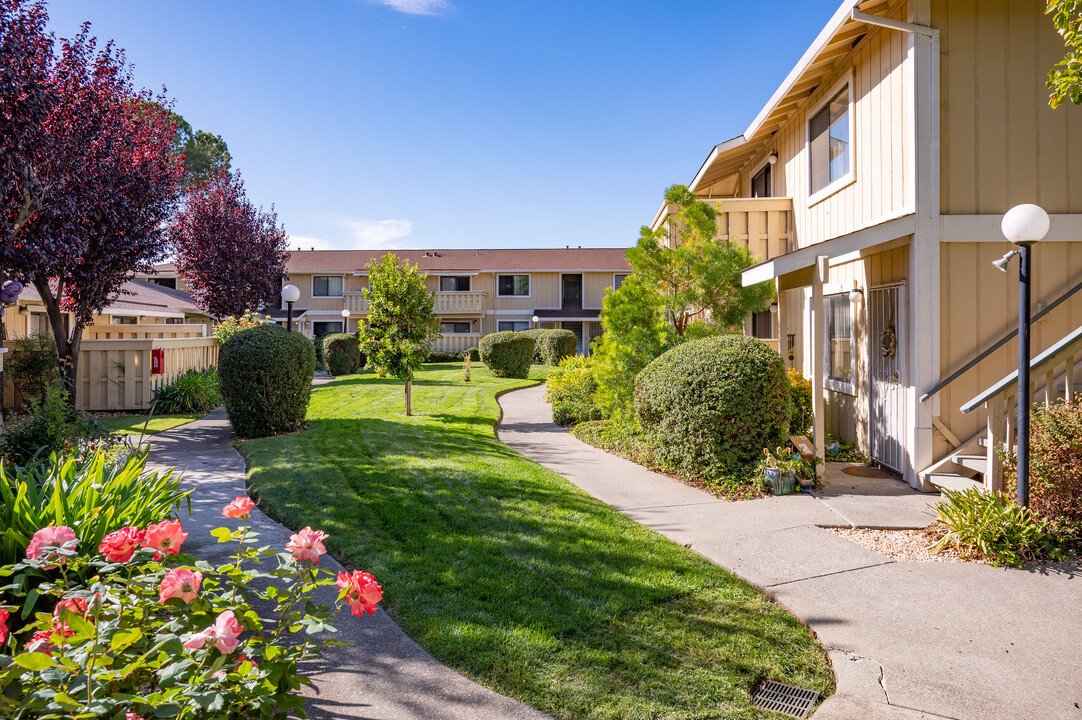 Garden Terrace in Fairfield, CA - Building Photo