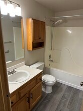 16415 72nd Avenue Ct E in Puyallup, WA - Foto de edificio - Building Photo