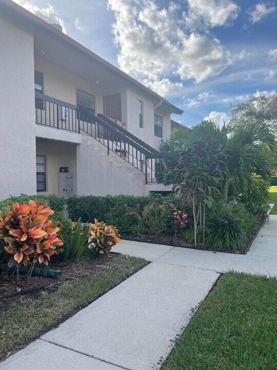 9299 Vista Del Lago in Boca Raton, FL - Building Photo