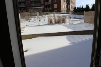 333 W Mifflin St, Unit 6110 in Madison, WI - Foto de edificio - Building Photo