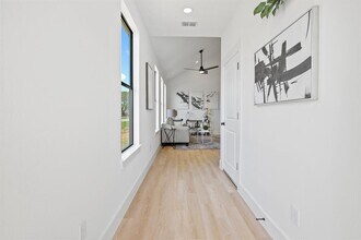 201 S 2nd St in Beasley, TX - Building Photo - Building Photo