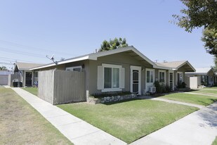 419 N Kodiak St in Anaheim, CA - Building Photo