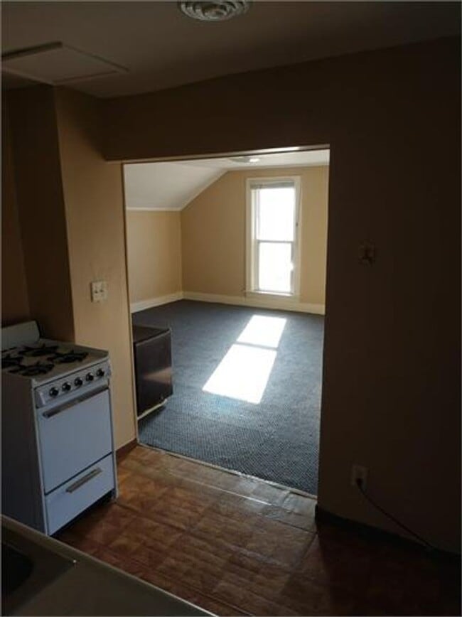 340 4th Ave in Menominee, MI - Building Photo - Building Photo