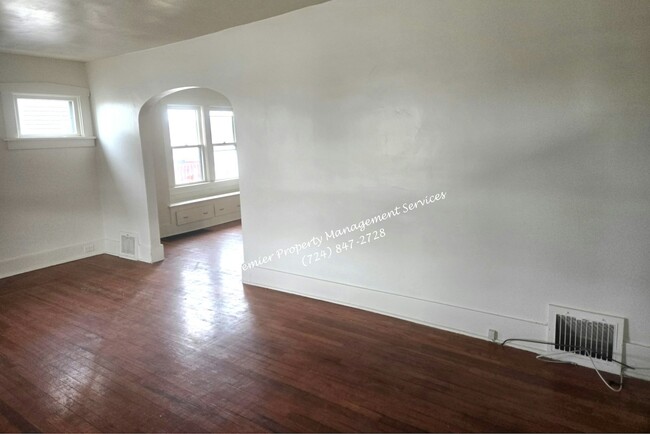 519 Wengler Ave in Sharon, PA - Building Photo - Building Photo