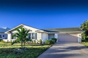149 Crescent Dr in Punta Gorda, FL - Building Photo