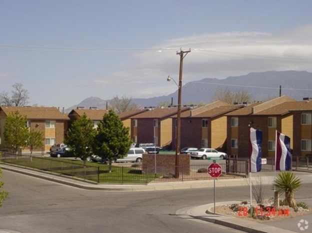 Valencia Park in Albuquerque, NM - Building Photo - Building Photo