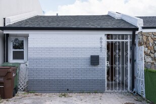 6921 W 19th Ct in Hialeah, FL - Building Photo