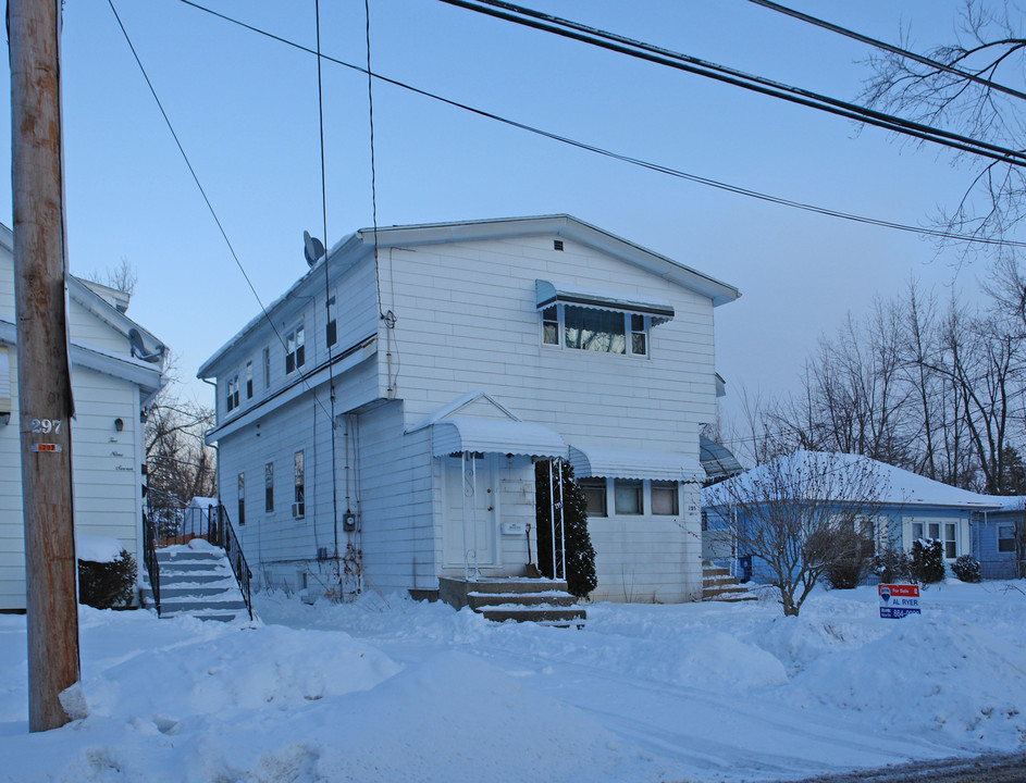 295 N Ivyhurst in Amherst, NY - Foto de edificio