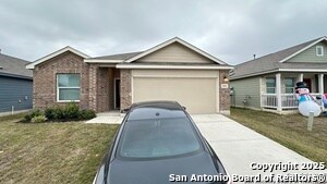 10811 Hernando Ct in Converse, TX - Building Photo