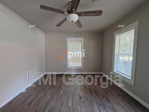 122 Irwin St in Cedartown, GA - Building Photo - Building Photo