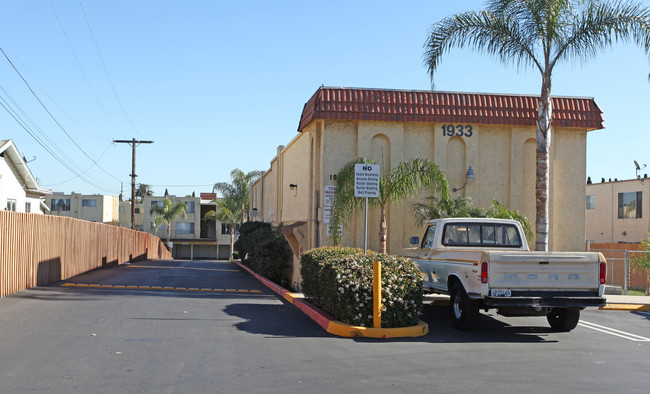 1933 L Ave in National City, CA - Foto de edificio - Building Photo