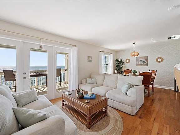 property at 5102 Coquina Key Dr SE