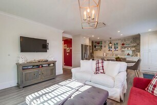 961 G Ave in Coronado, CA - Building Photo