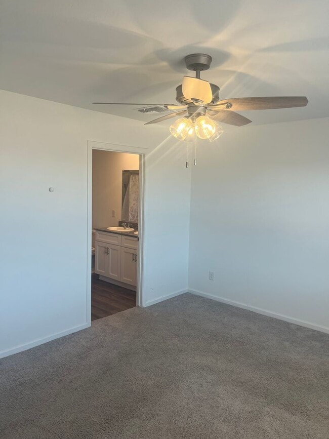 1243 S Lenora Lp in Benson, AZ - Building Photo - Building Photo