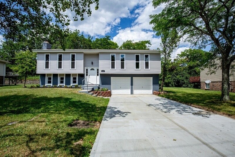 810 Clearfield Ln in Cincinnati, OH - Building Photo