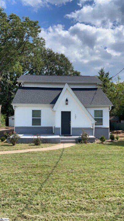101 S Franklin Rd in Greenville, SC - Building Photo