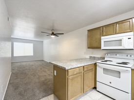 Santa Cruz Villas in Phoenix, AZ - Building Photo