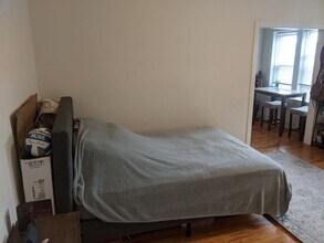 6439 N Newgard Ave in Chicago, IL - Building Photo - Building Photo