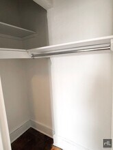 160 W 73rd St in New York, NY - Building Photo - Building Photo