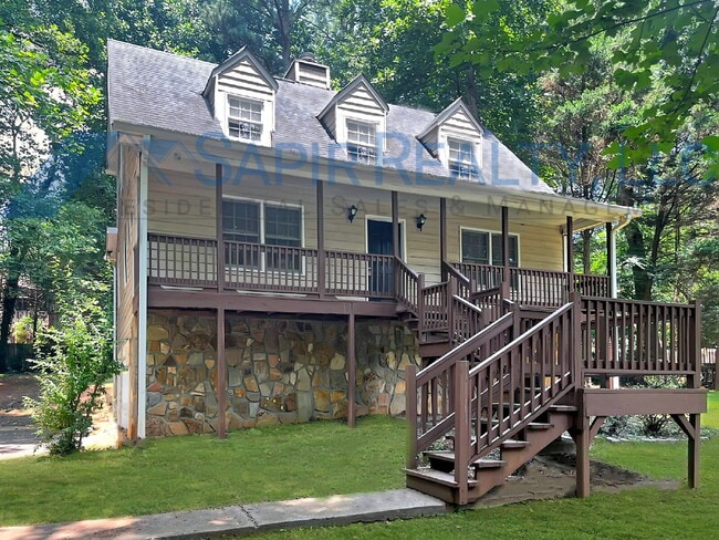 property at 4125 Maple Ferry Dr