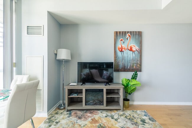 55 Bremner Blvd, Unit SI FL34-ID1345943P